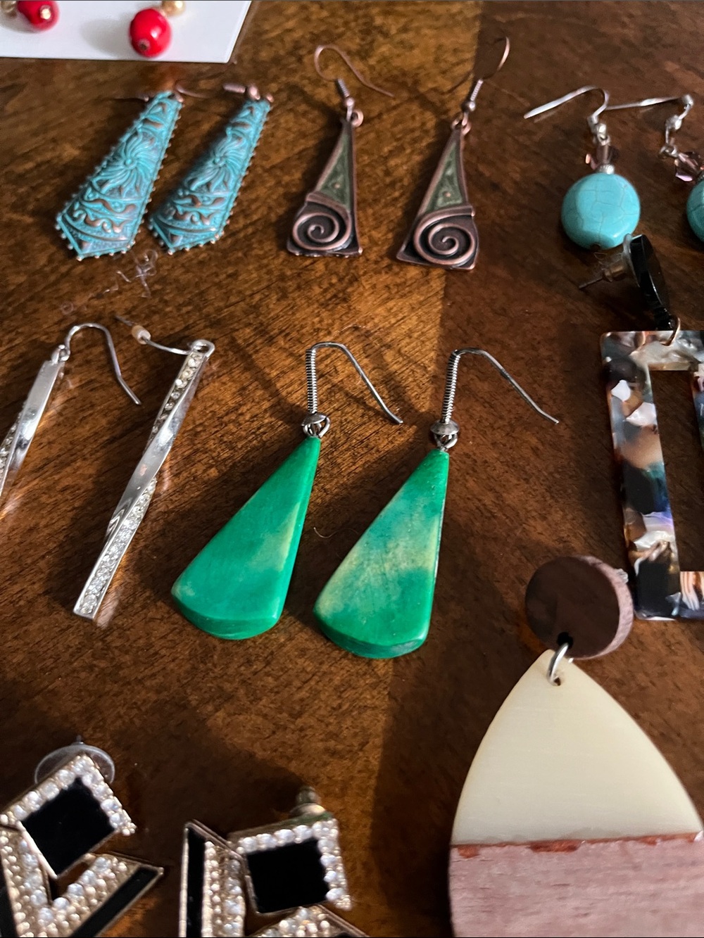 Assorted earring lot. Pierced - Picture 10 of 14